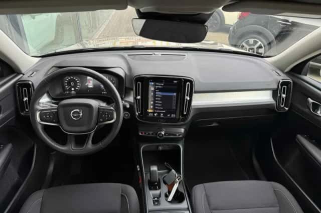 Volvo XC40 (2022) thumbnail 6