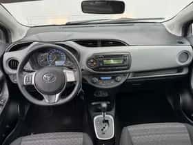 Toyota Yaris (2016) thumbnail 4
