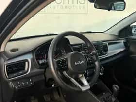 Kia Rio thumbnail 4