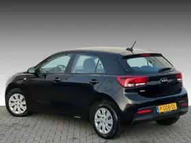 Kia Rio thumbnail 5