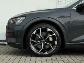 Audi e-tron (2019) thumbnail 17