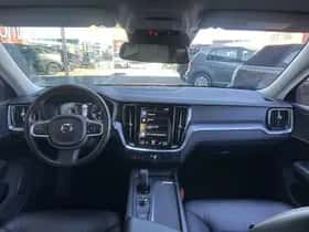 Volvo V60 (2021) thumbnail 3