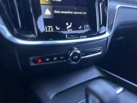 Volvo V60 (2021) thumbnail 30
