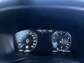 Volvo V60 (2021) thumbnail 4