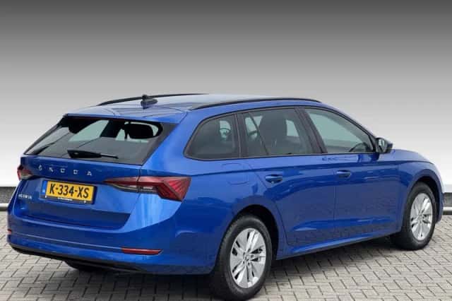 Škoda Octavia (2021) thumbnail 2
