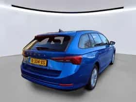 Škoda Octavia (2021) thumbnail 2
