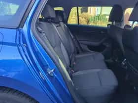 Škoda Octavia (2021) thumbnail 11