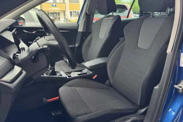 Škoda Octavia (2021) thumbnail 3