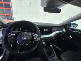 Škoda Octavia (2022) thumbnail 5