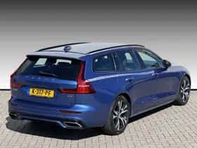 Volvo V60 (2021) thumbnail 2