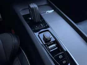 Volvo V60 (2021) thumbnail 14