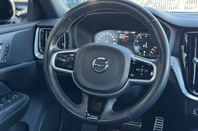 Volvo V60 (2021) thumbnail 6