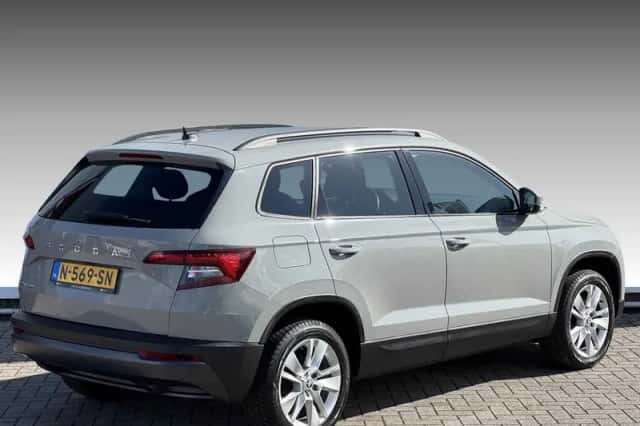 Škoda Karoq (2022) thumbnail 2