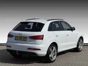 Audi Q3 (2015) thumbnail 2