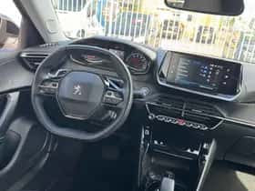 Peugeot 2008 (2022) thumbnail 5