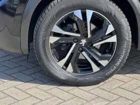 Peugeot 2008 (2022) thumbnail 8