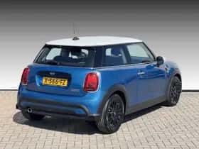 MINI Mini (2023) thumbnail 2