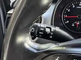 Kia Stonic (2021) thumbnail 8