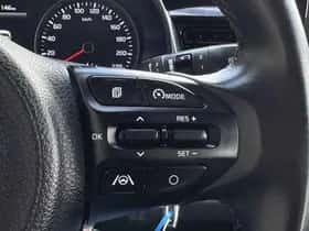 Kia Stonic (2021) thumbnail 10