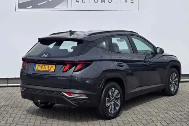 Hyundai Tucson (2022) thumbnail 2