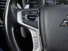 Mitsubishi Outlander thumbnail 11