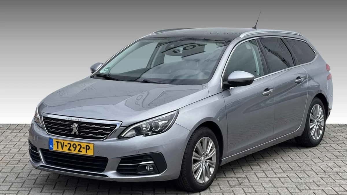 Peugeot 308 (2018) — foto 1