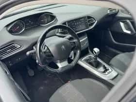 Peugeot 308 (2018) thumbnail 3
