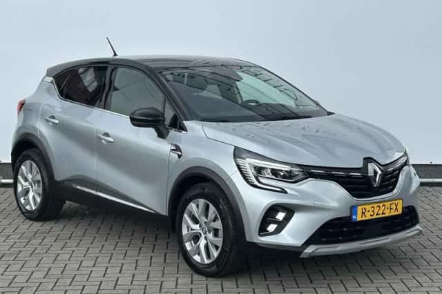 Renault Captur (2022) thumbnail 5