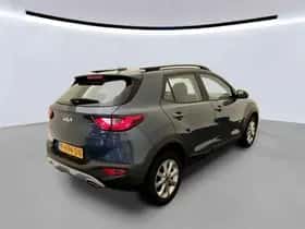 Kia Stonic (2022) thumbnail 2