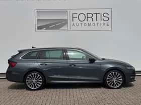 Škoda Octavia (2022) thumbnail 4
