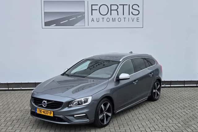 Volvo V60 (2018) thumbnail 1