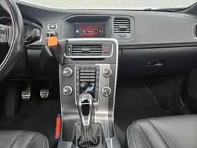 Volvo V60 (2018) thumbnail 12