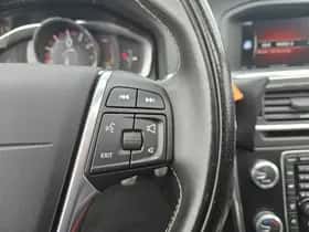 Volvo V60 (2018) thumbnail 17