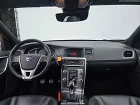 Volvo V60 (2018) thumbnail 3