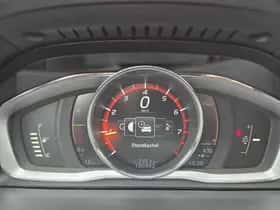 Volvo V60 (2018) thumbnail 5
