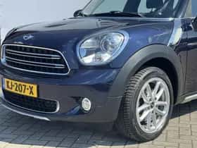 MINI Countryman (2016) thumbnail 12