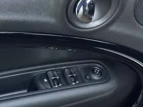 MINI Countryman (2016) thumbnail 14