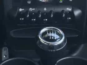 MINI Countryman (2016) thumbnail 18