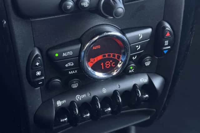MINI Countryman (2016) thumbnail 5