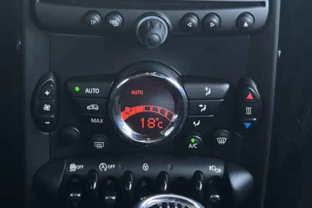 MINI Countryman (2016) thumbnail 6