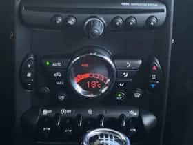 MINI Countryman (2016) thumbnail 6