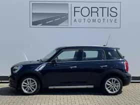MINI Countryman (2016) thumbnail 9