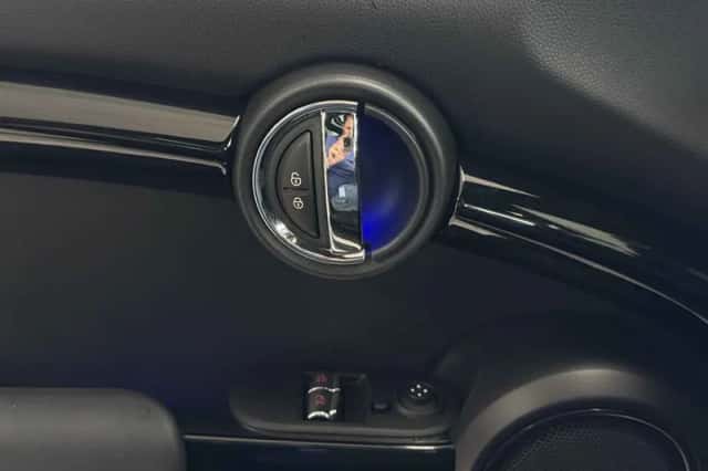 MINI Cooper (2016) thumbnail 6