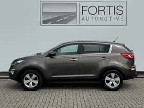 Kia Sportage (2011) thumbnail 8