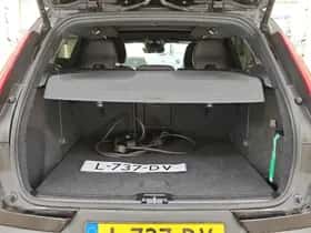 Volvo XC40 (2021) thumbnail 15