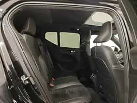 Volvo XC40 (2021) thumbnail 5