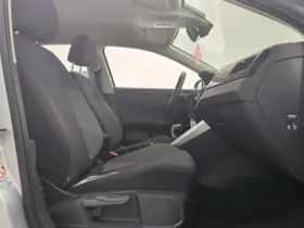 Volkswagen Polo (2022) thumbnail 4