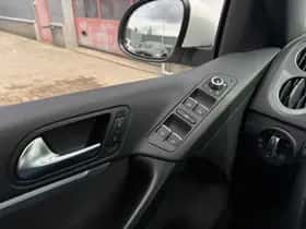 Volkswagen Tiguan (2016) thumbnail 11