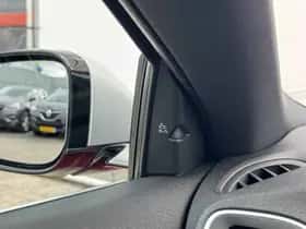 Volvo V40 (2013) thumbnail 16