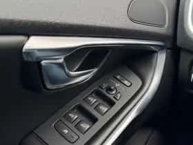 Volvo V40 (2013) thumbnail 17